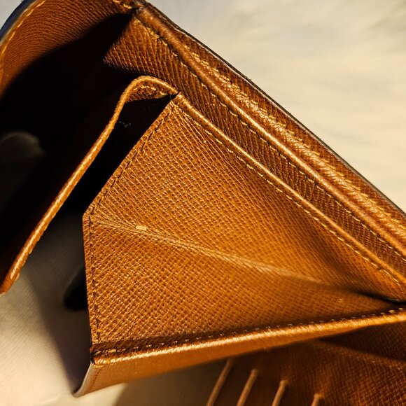 Louis Vuitton Monogram Trifold Passport Wallet - Picture 16 of 17